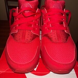 Nike Huarache Run Size 7Y w Box